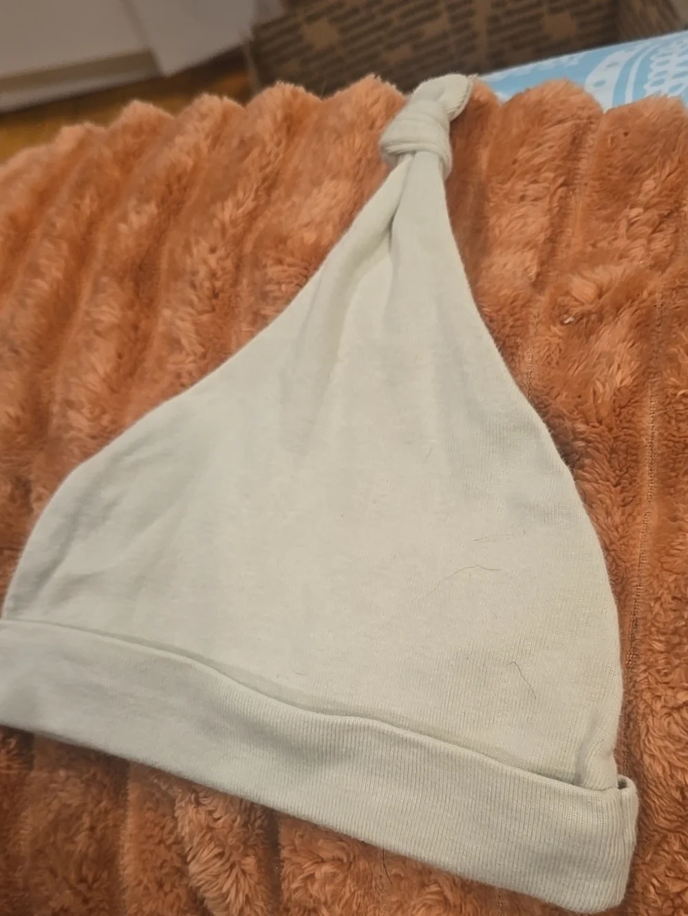 ❤️10/$13 Nwot Carters Baby Hat